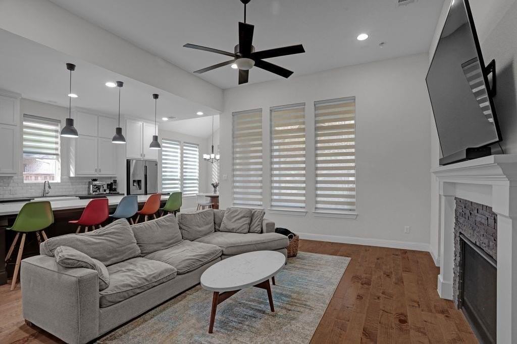 1118 Maverick Dr - Photo 5 of 21