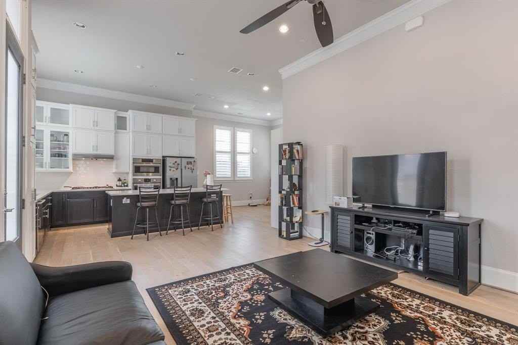 1701 Millsap Ln - Photo 7 of 27