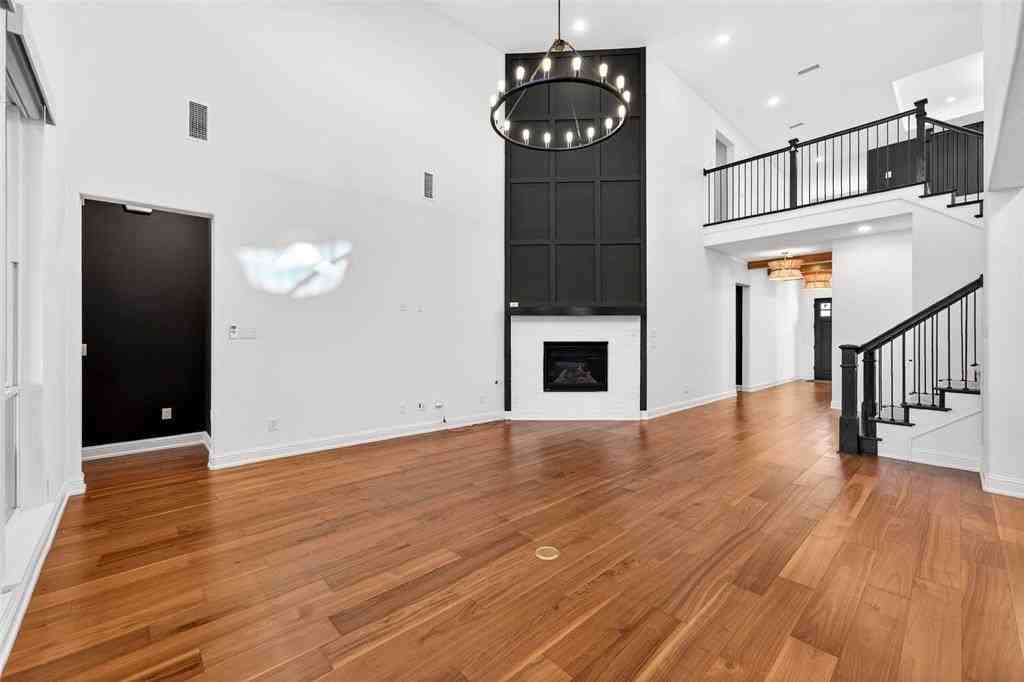 4740 Desert Willow Dr - Photo 3 of 40