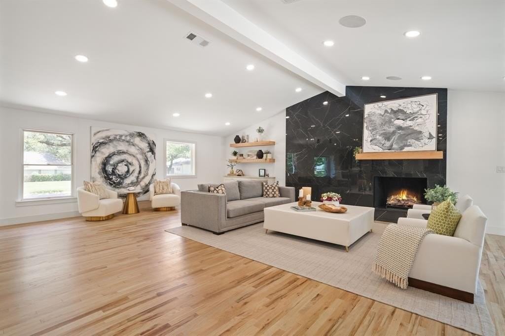 4336 Irvin Simmons Dr - Photo 3 of 38