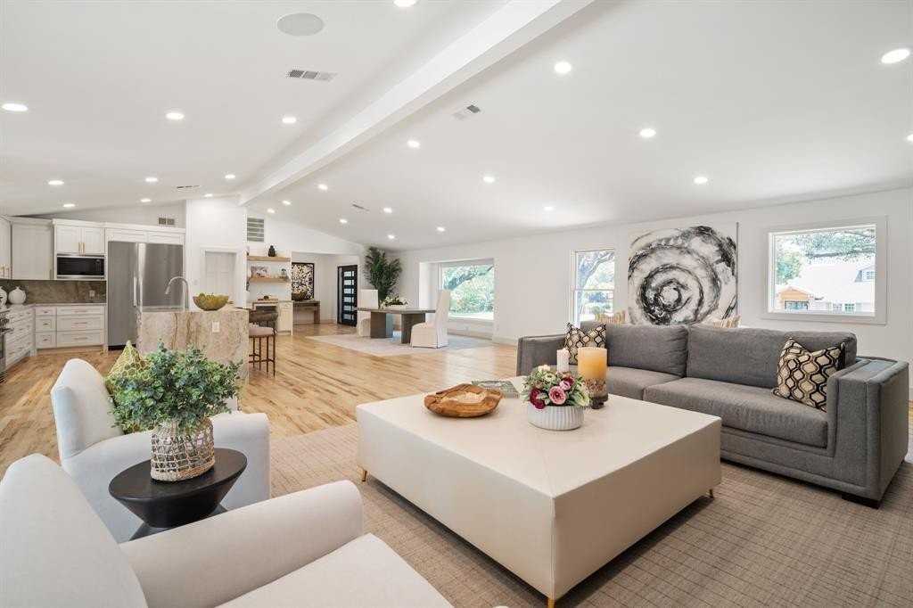 4336 Irvin Simmons Dr - Photo 7 of 38