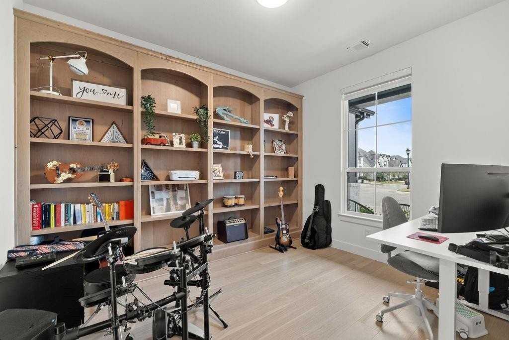 3020 Gold Dust Dr - Photo 2 of 31