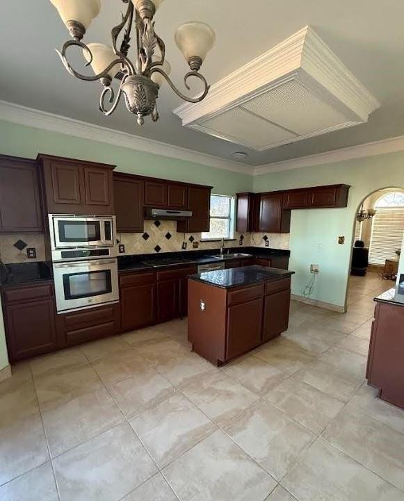 7517 Centenary Dr - Photo 4 of 11