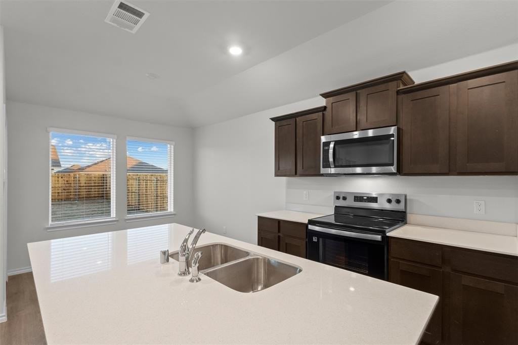 612 Creek End Dr - Photo 7 of 24