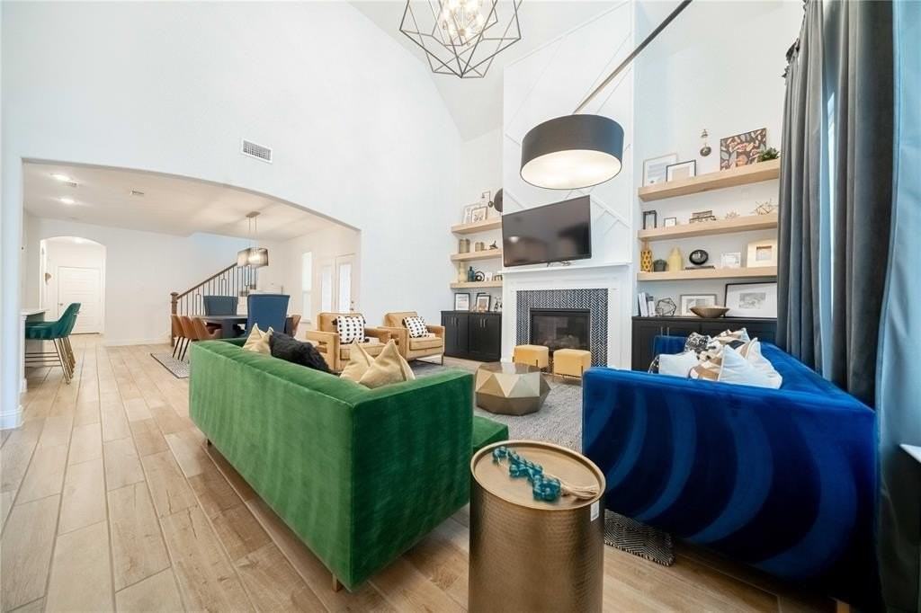 7305 Elm Grove Ln - Photo 7 of 37