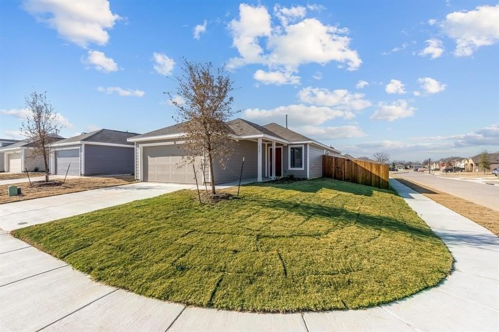 8721 Whistling Duck Dr - Photo 2 of 40