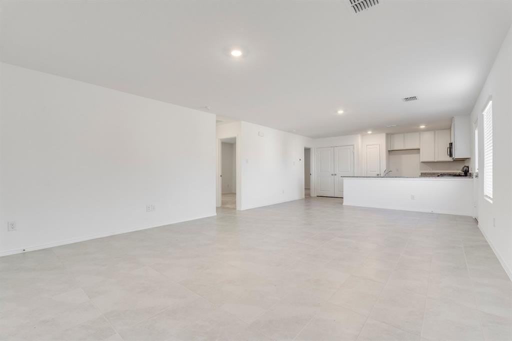 8721 Whistling Duck Dr - Photo 4 of 40