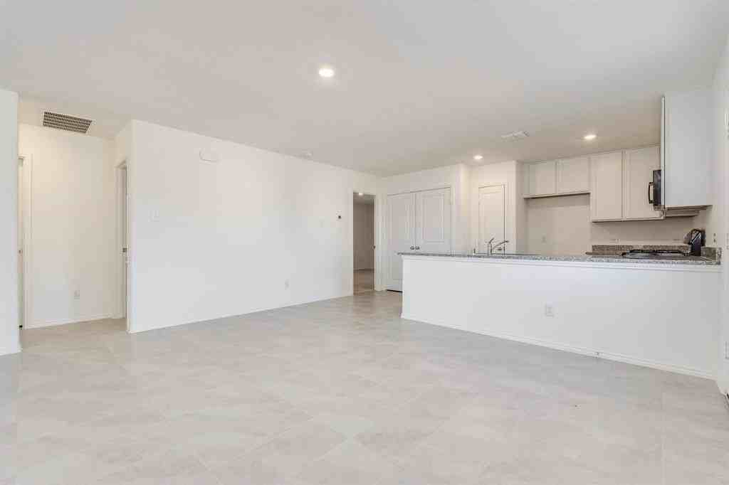 8721 Whistling Duck Dr - Photo 6 of 40