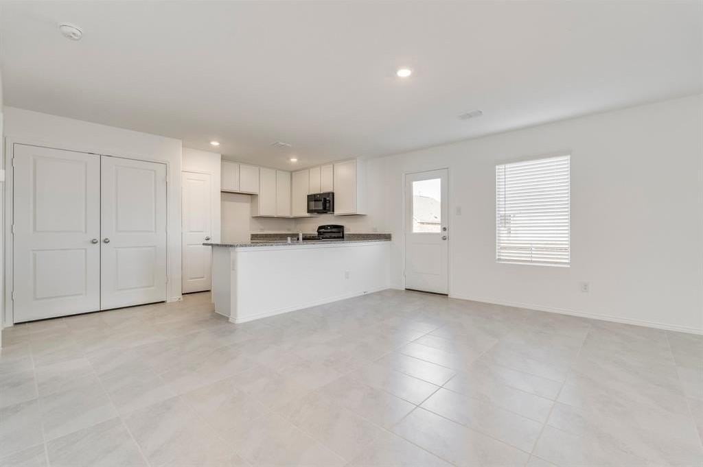 8721 Whistling Duck Dr - Photo 7 of 40