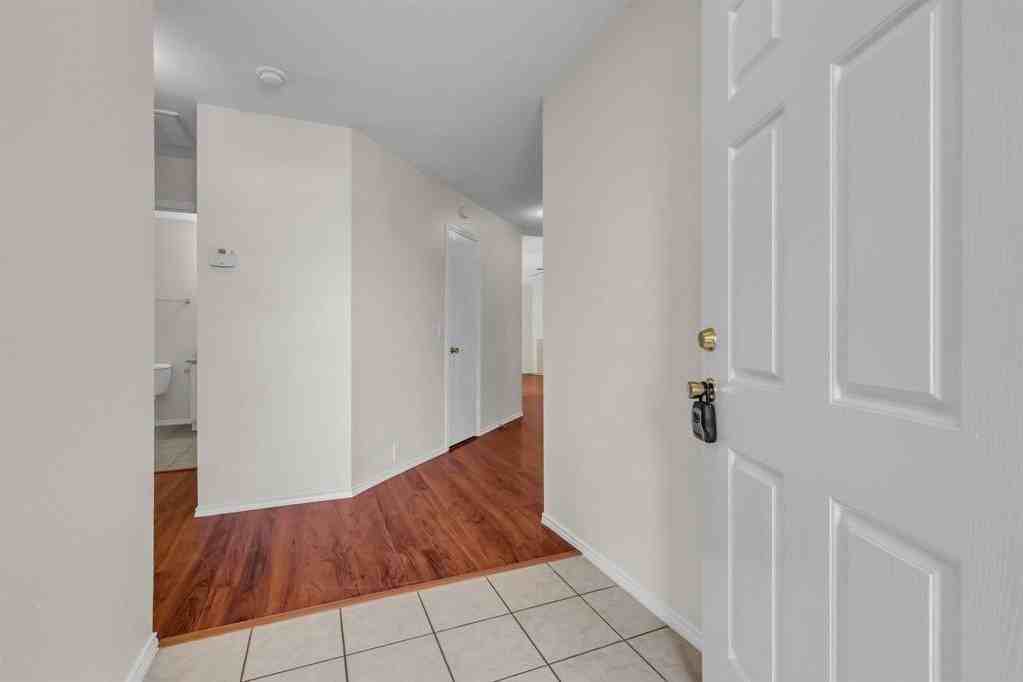 2312 Tailburton Ct - Photo 5 of 34