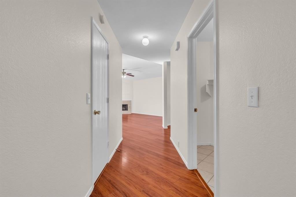 2312 Tailburton Ct - Photo 7 of 34