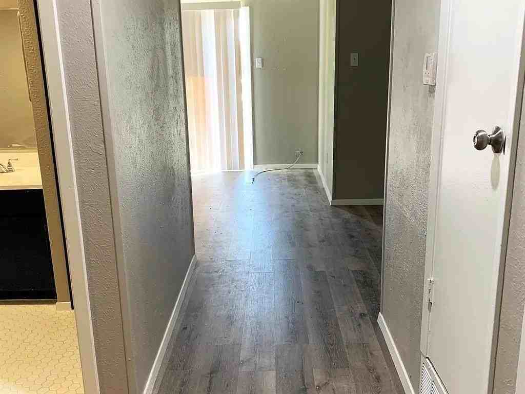 1404 Yukon Dr - Photo 4 of 14