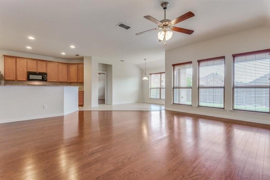 1013 Bird Creek Dr - Photo 2 of 12