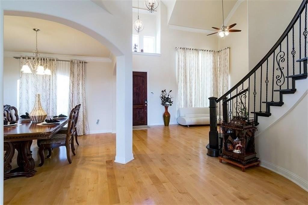 1114 Backbay Dr - Photo 3 of 23