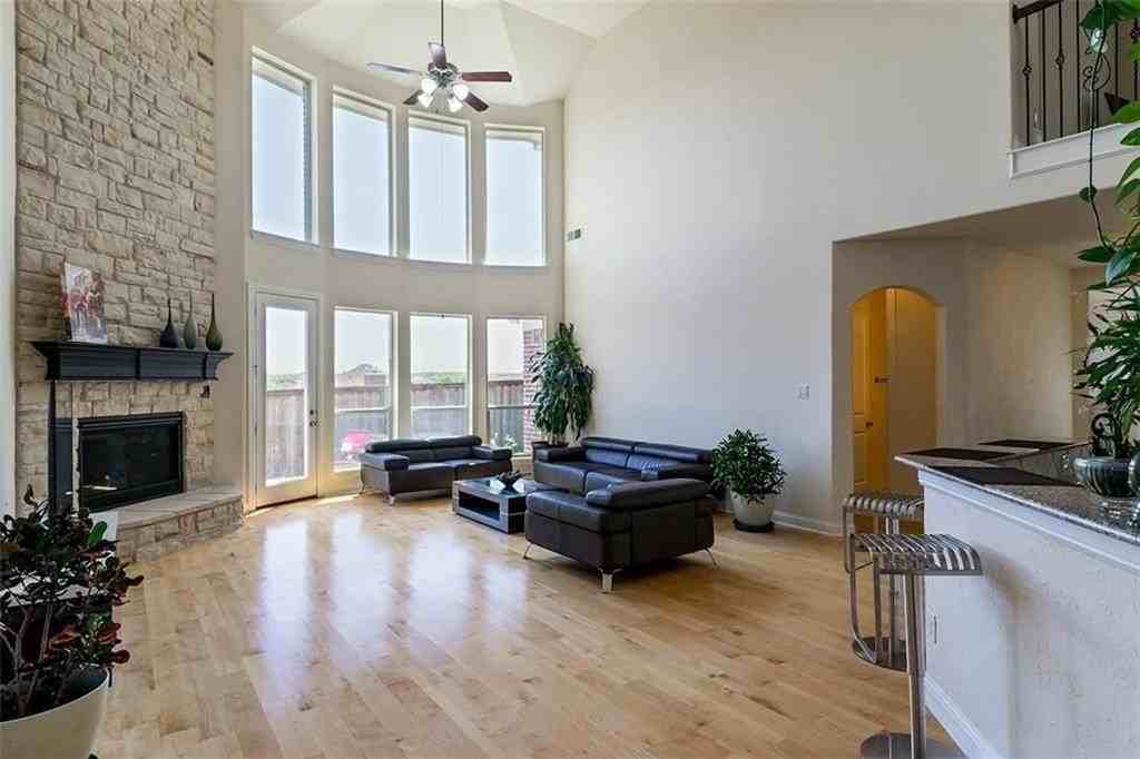 1114 Backbay Dr - Photo 7 of 23