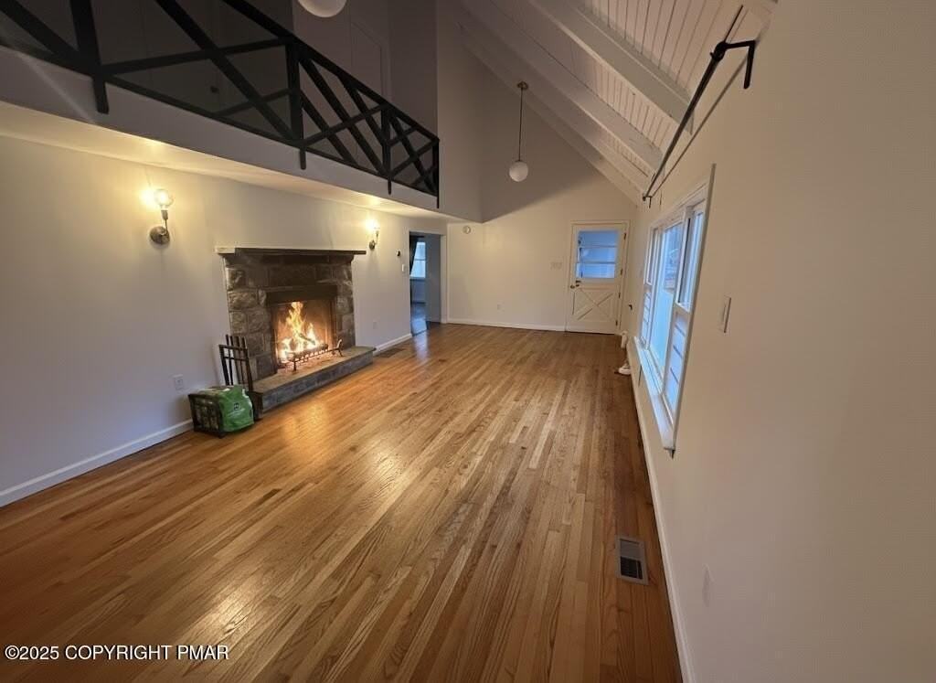 452 Stillwater Dr - Photo 5 of 26