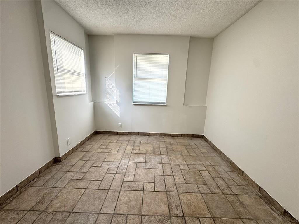 3728 Dunes Rd - Photo 6 of 8