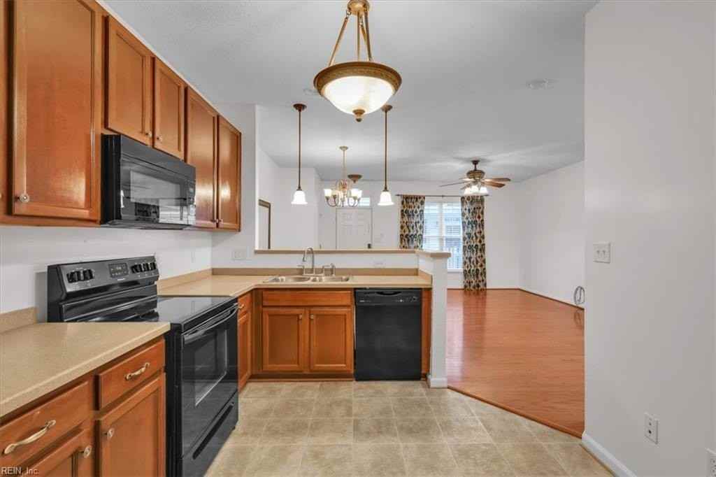 1315 Teton Cir - Photo 6 of 33