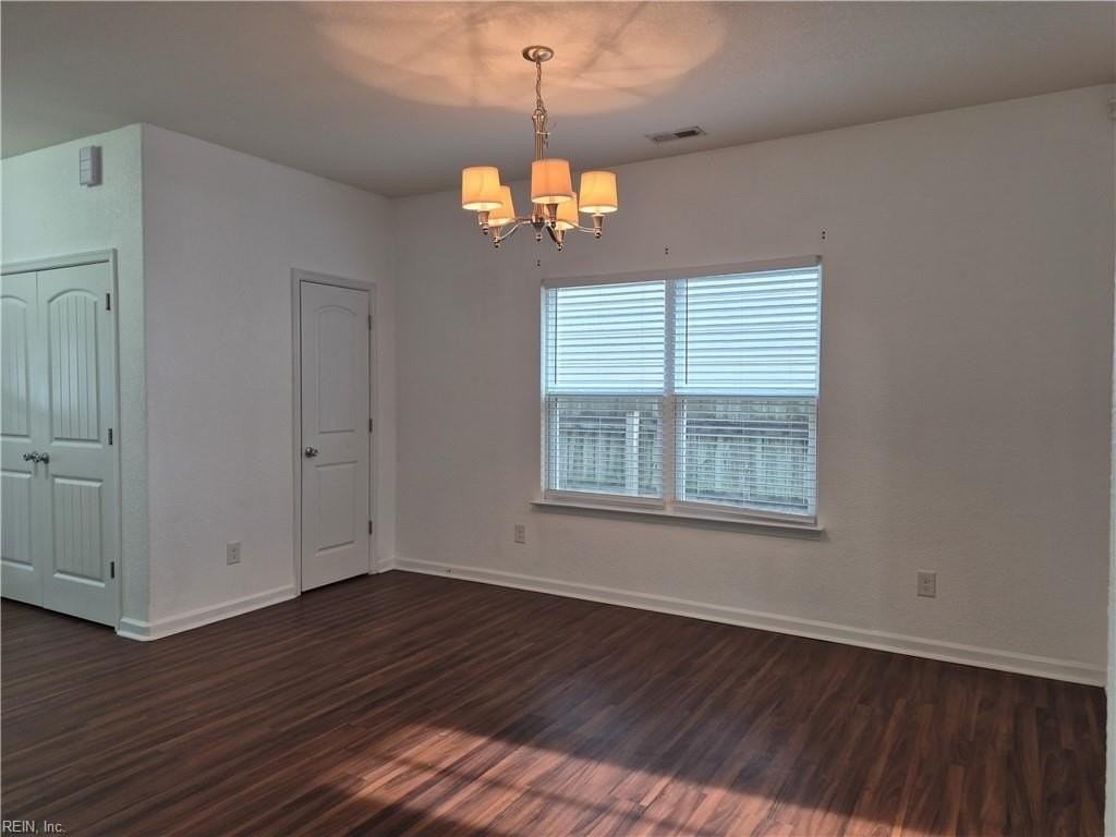 1723 Fisher Ave - Photo 6 of 32