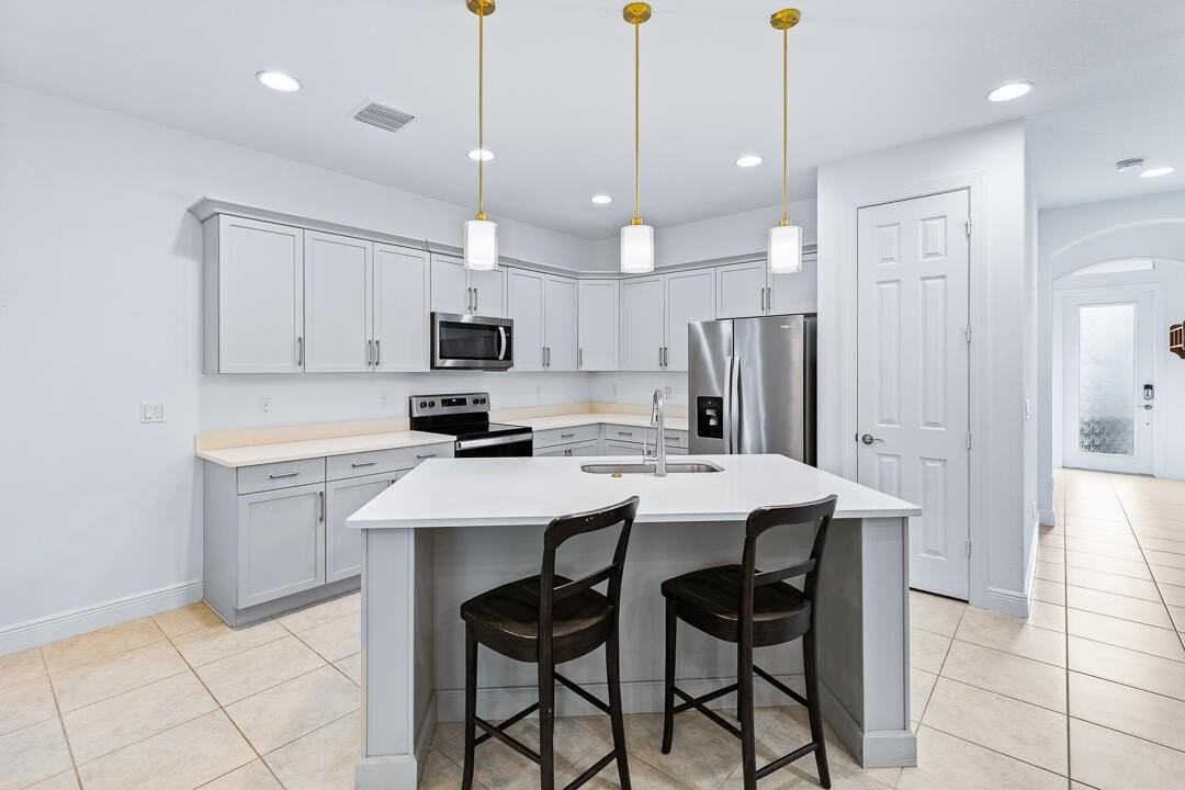 2590 Bella Vista Cir - Photo 6 of 33