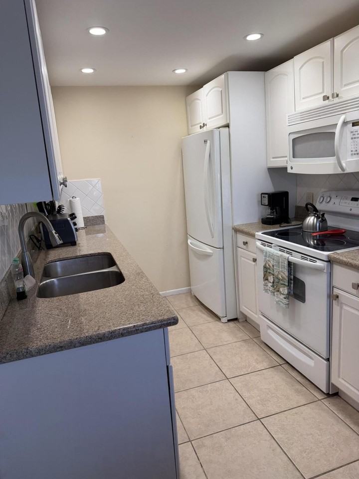 2029 Exeter B - Photo 3 of 20