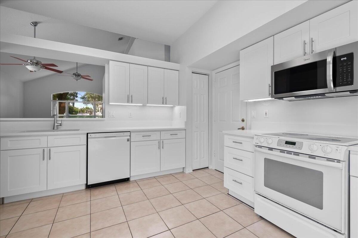 5143 Elpine Way - Photo 4 of 41