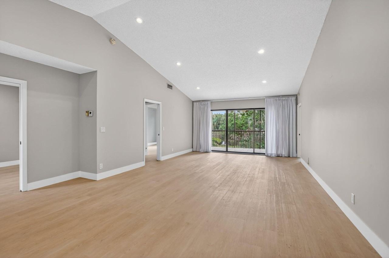 6769 Montego Bay Blvd #F - Photo 5 of 35