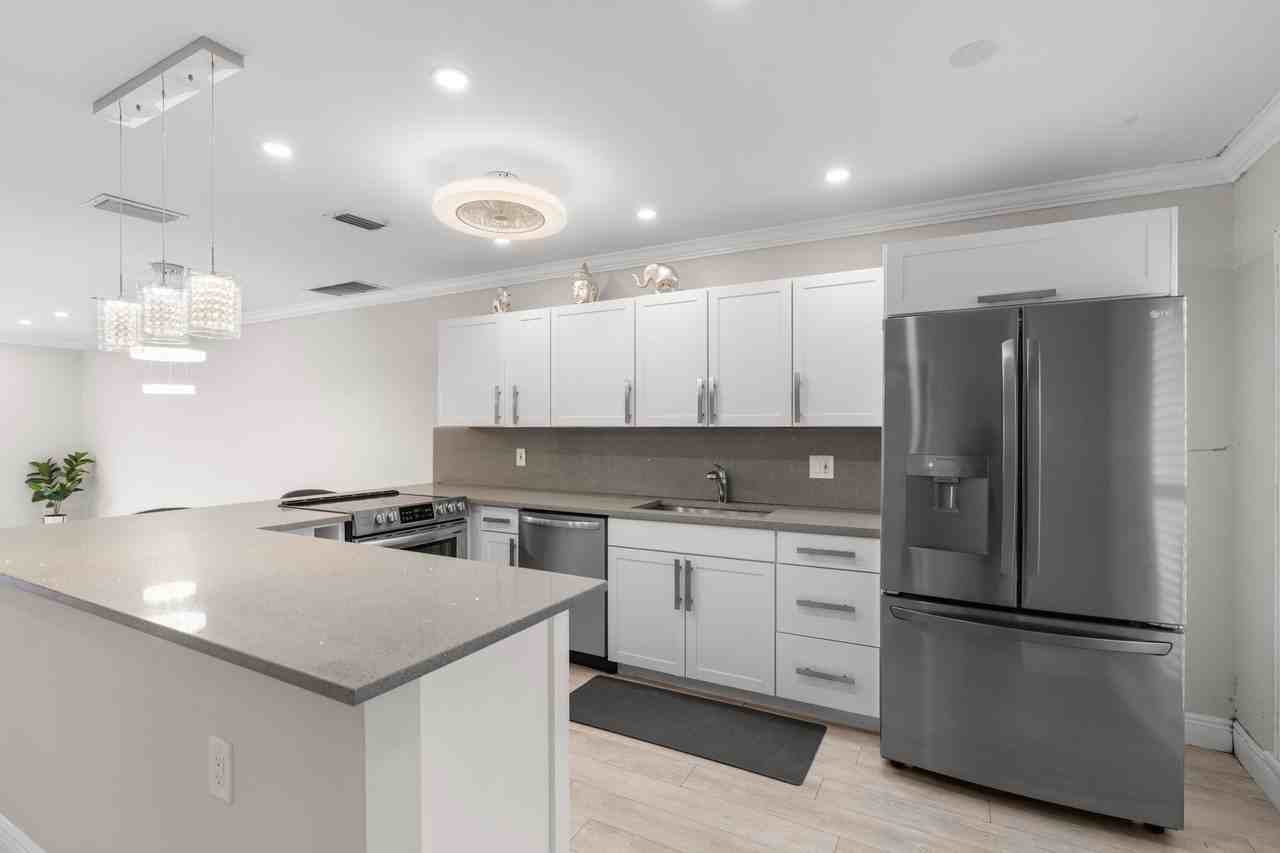 8757 Bella Vista Dr #34 - Photo 5 of 32