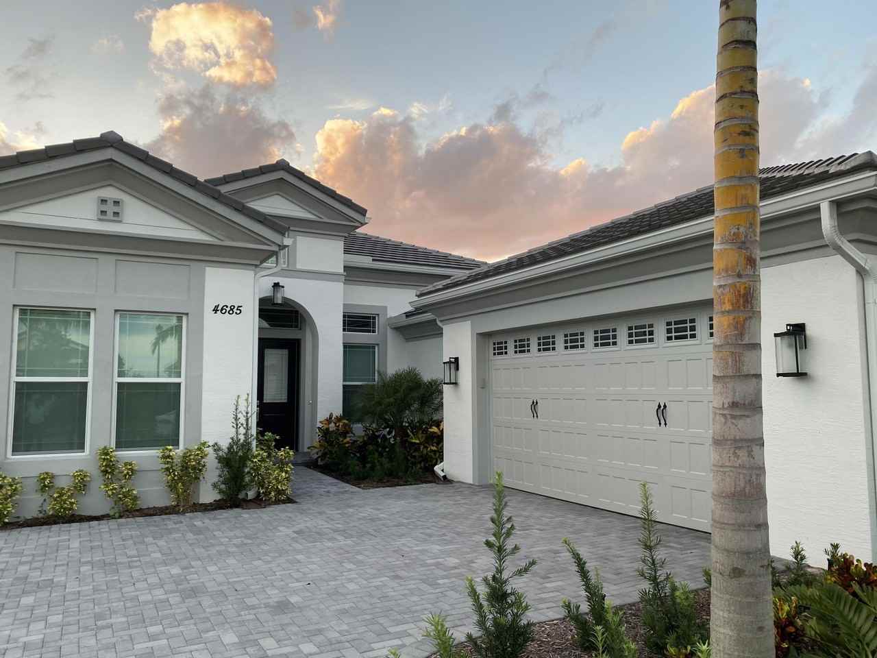 4685 Estates Cir - Photo 2 of 40