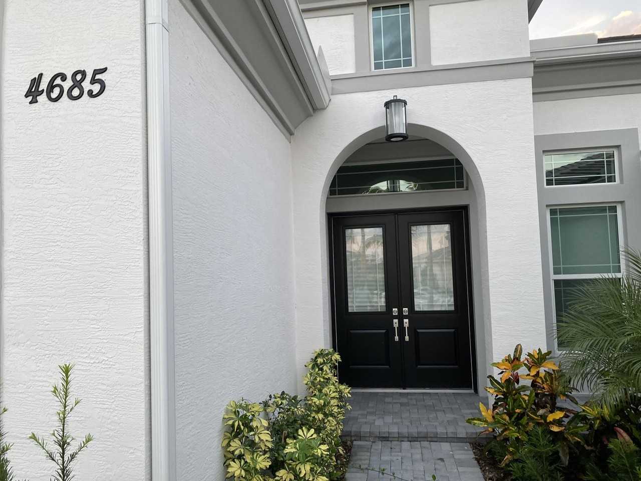 4685 Estates Cir - Photo 3 of 40