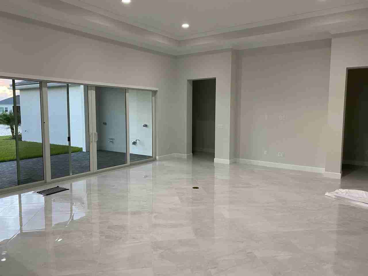 4685 Estates Cir - Photo 4 of 40