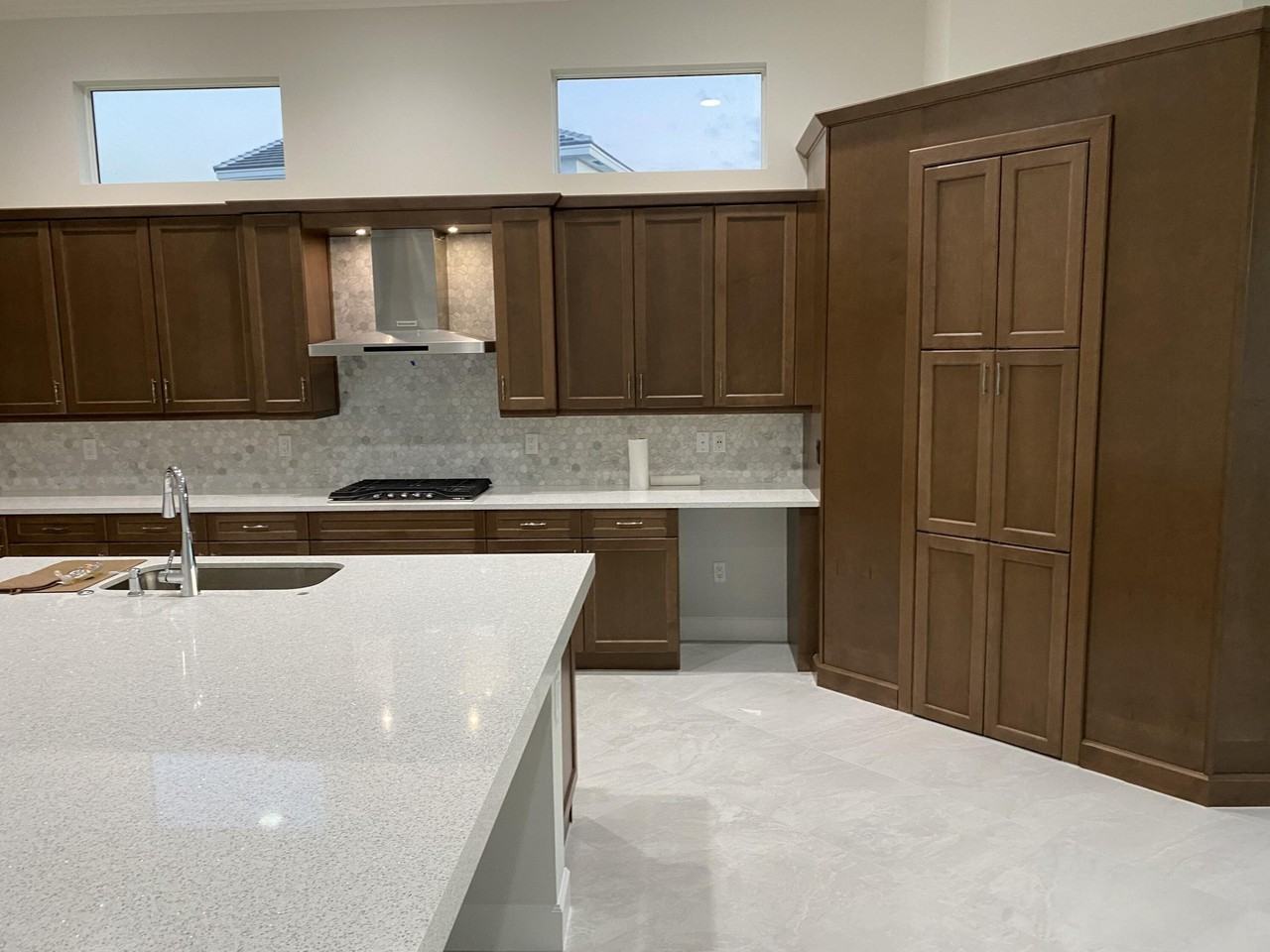 4685 Estates Cir - Photo 7 of 40