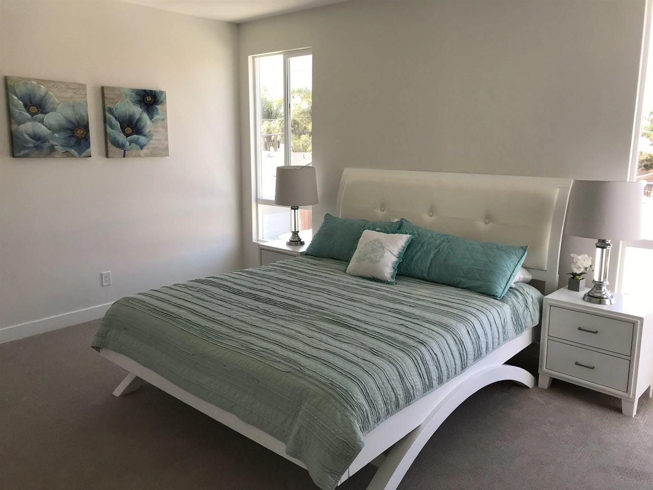 271 Evergreen Ave - Photo 5 of 10