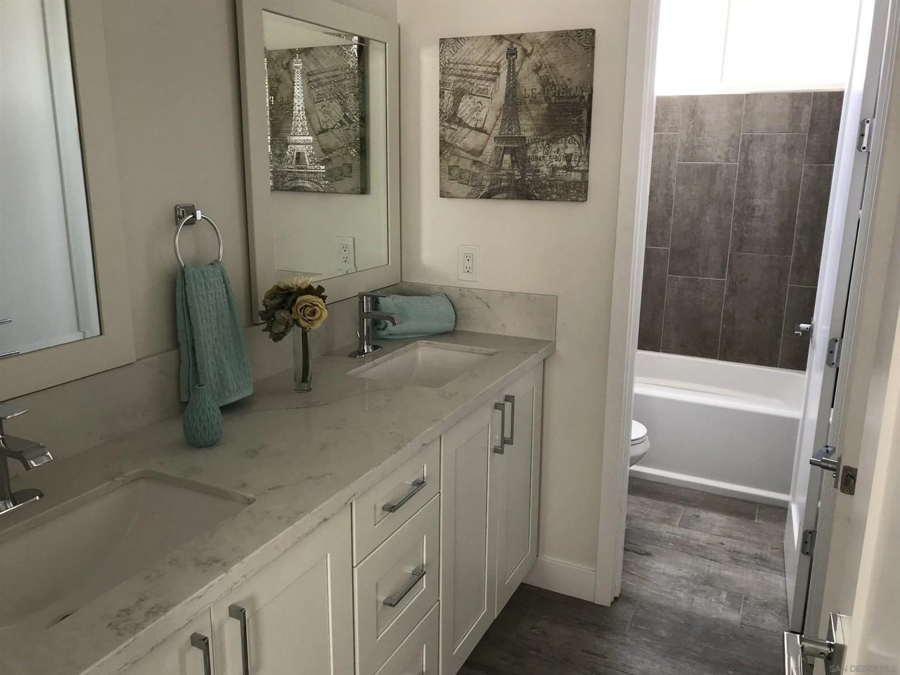 271 Evergreen Ave - Photo 6 of 10