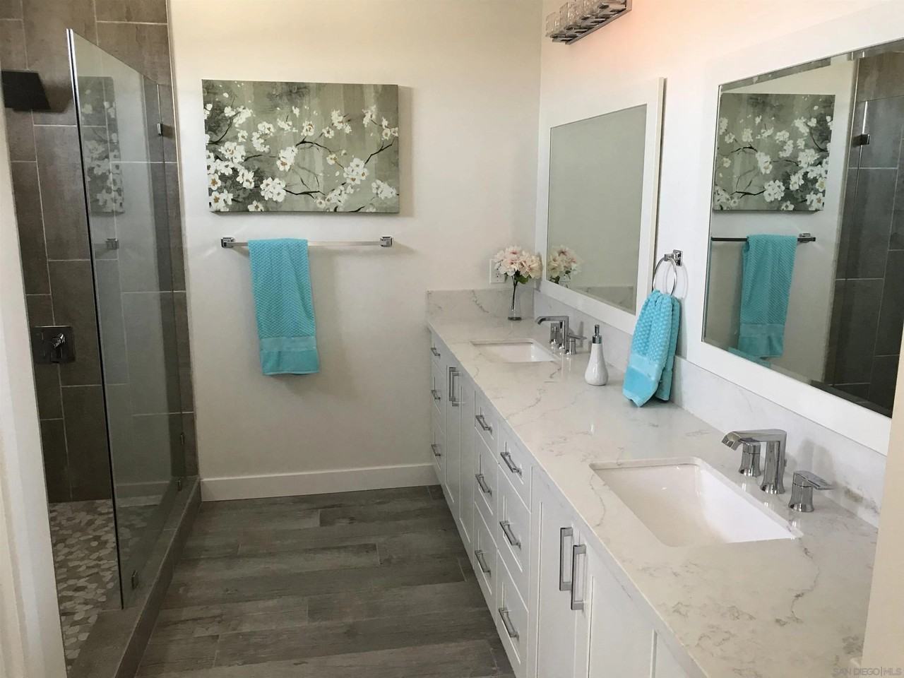 271 Evergreen Ave - Photo 7 of 10