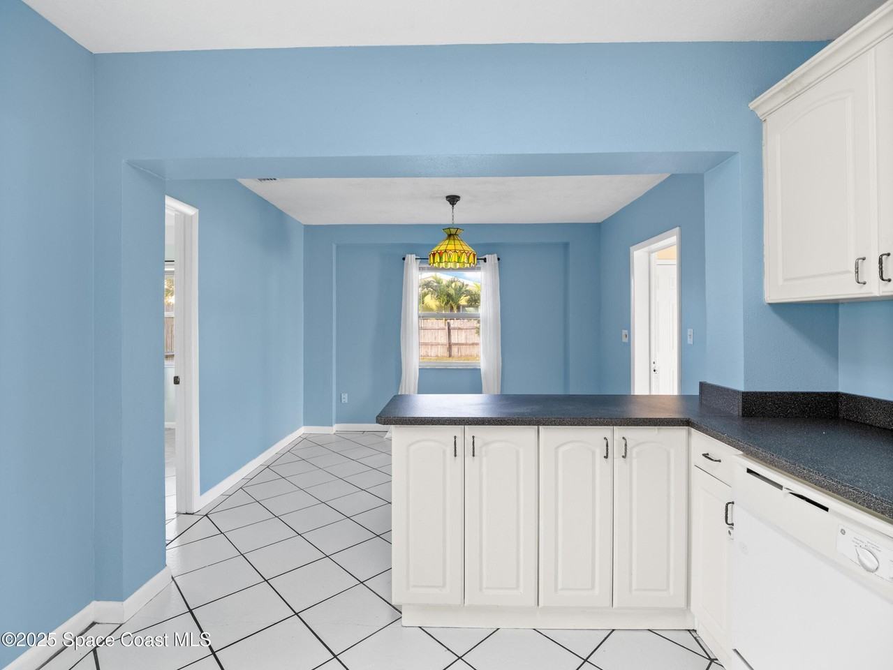 130 Cinnamon Dr - Photo 5 of 15