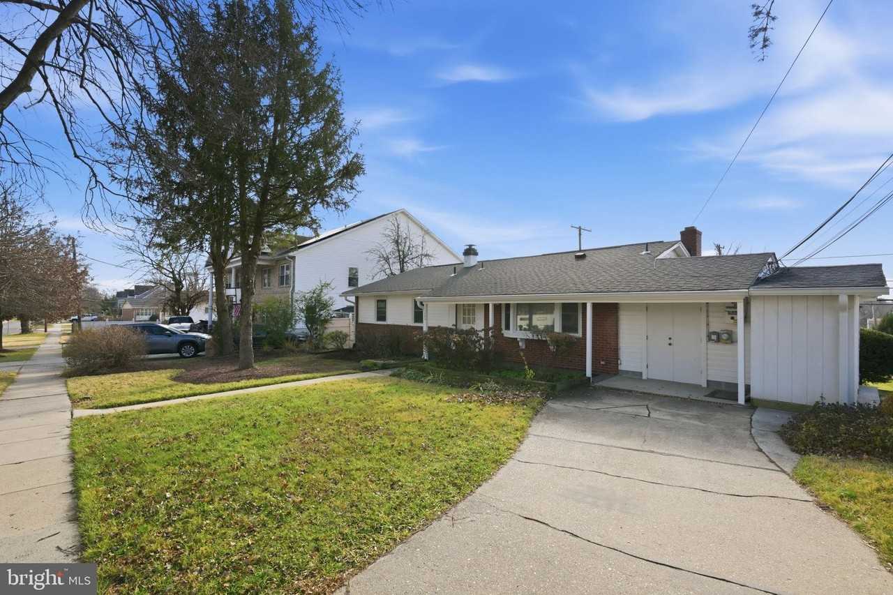 1721 University Blvd W - Photo 5 of 38