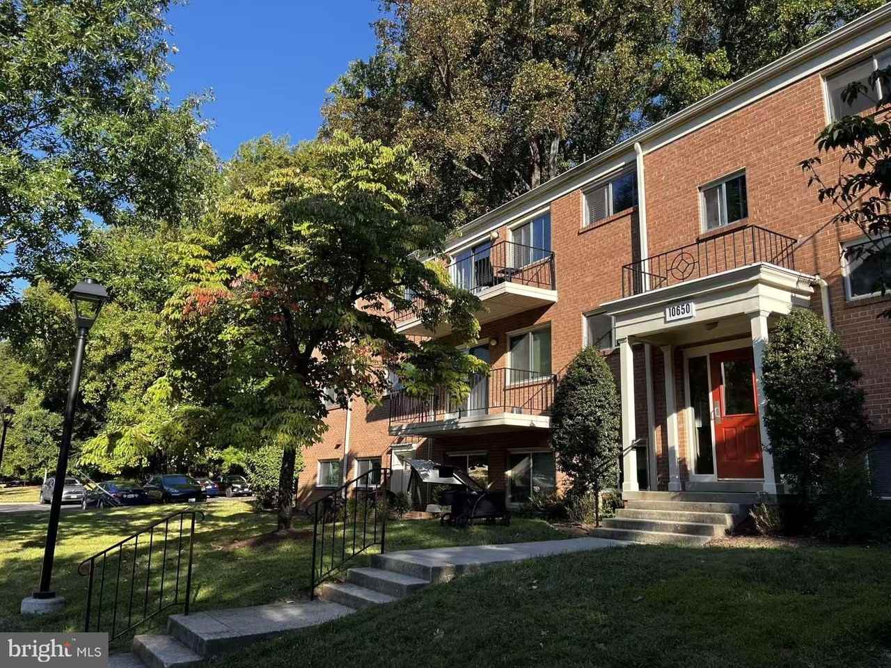 10650 Weymouth St Apt 201 #201 - Photo 2 of 39