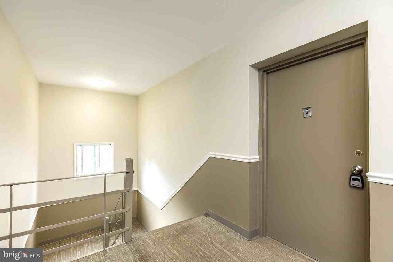 10650 Weymouth St Apt 201 #201 - Photo 5 of 39