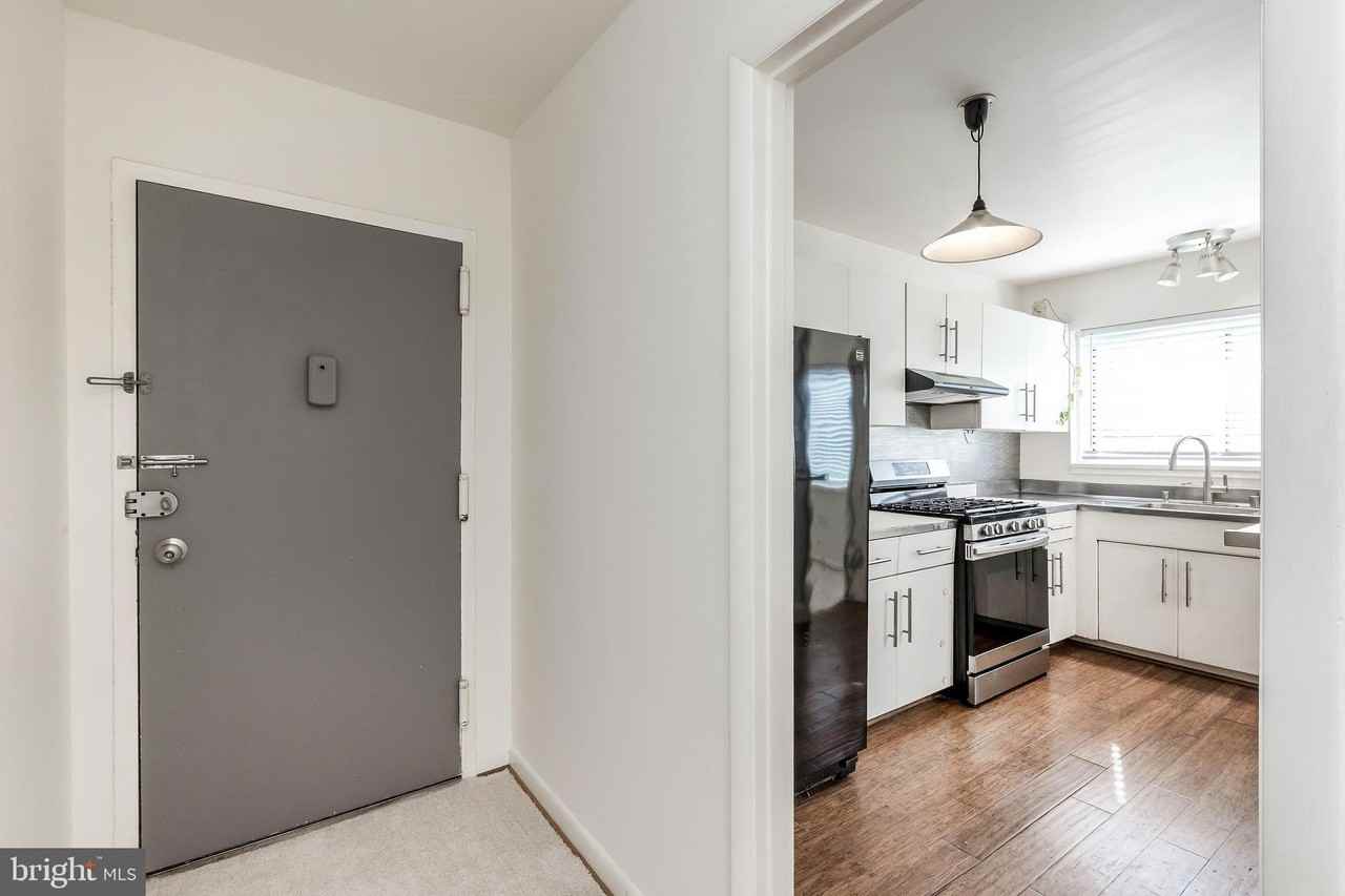 10650 Weymouth St Apt 201 #201 - Photo 6 of 39