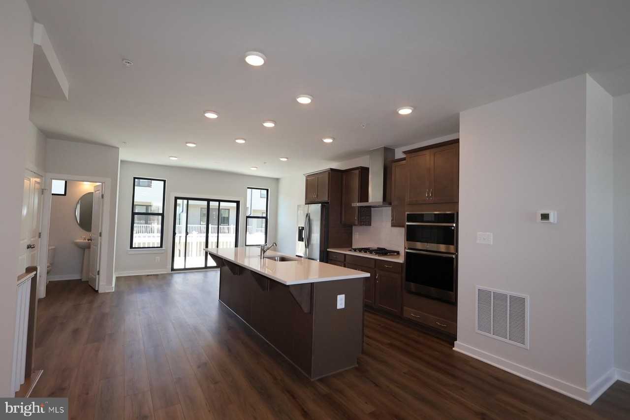 5014 Henry King Way - Photo 2 of 20