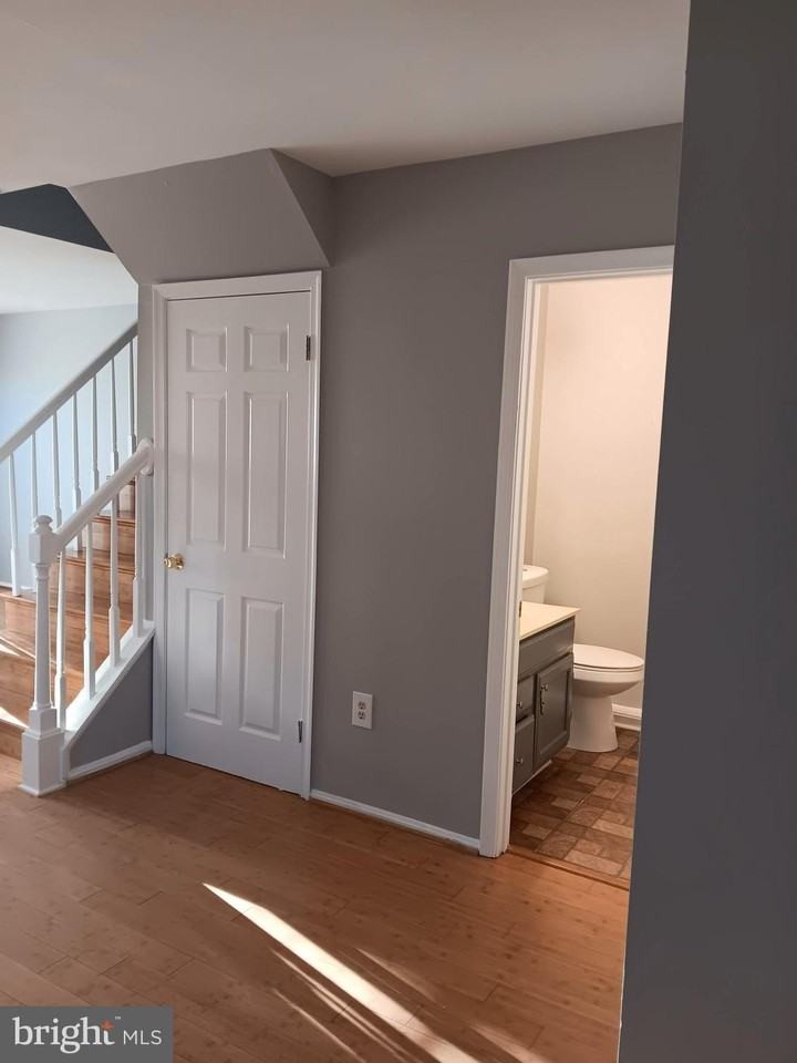 7102 Cipriano Springs Dr - Photo 7 of 25