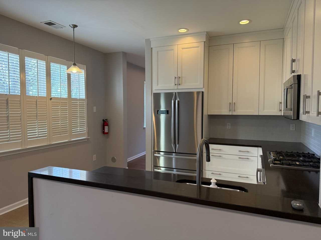 3 Carey St - Photo 7 of 23