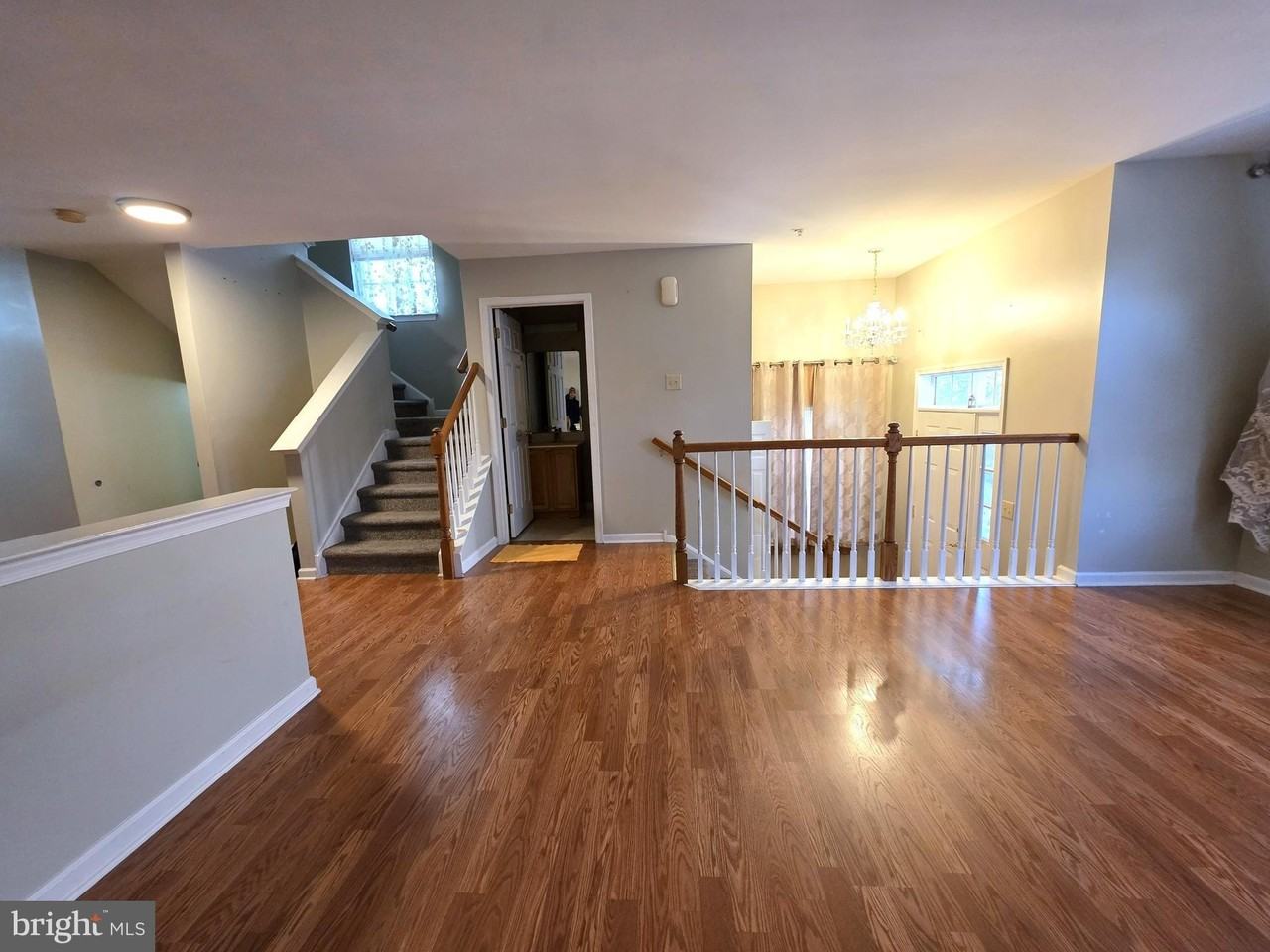 347 Glenn Rose Cir - Photo 4 of 29