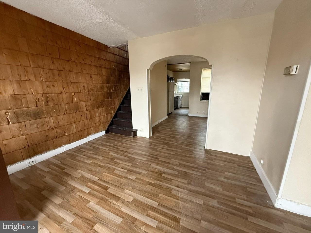 1603 S Dover St - Photo 3 of 12