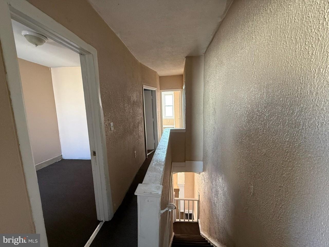 2411 W Indiana Ave - Photo 7 of 11