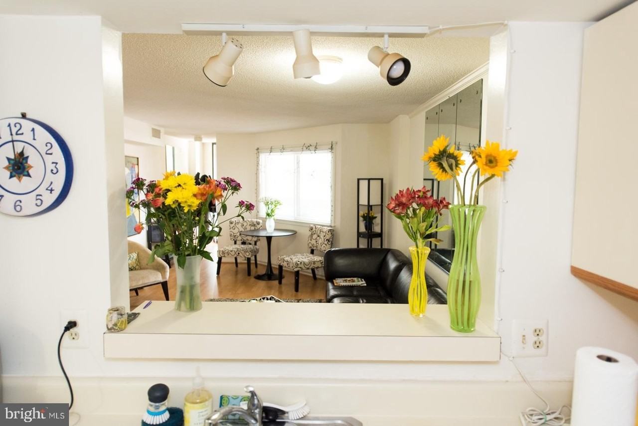 1951 Sagewood Ln Apt 305 #305 - Photo 7 of 21