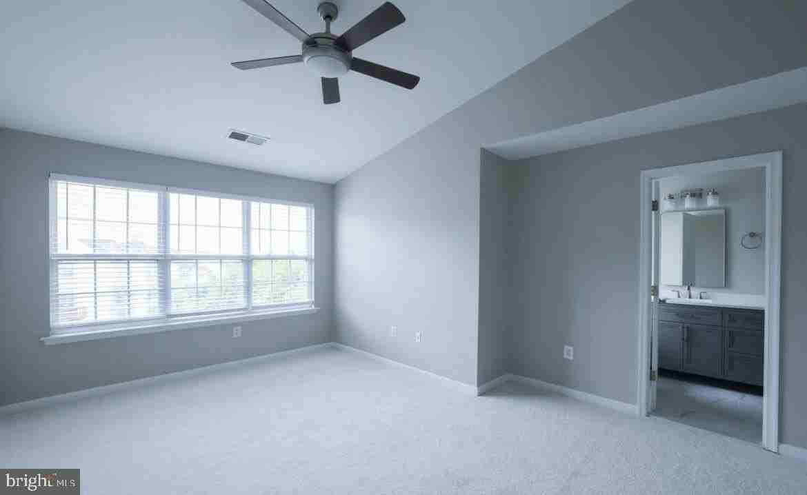 20484 Blue Heron Ter - Photo 7 of 24