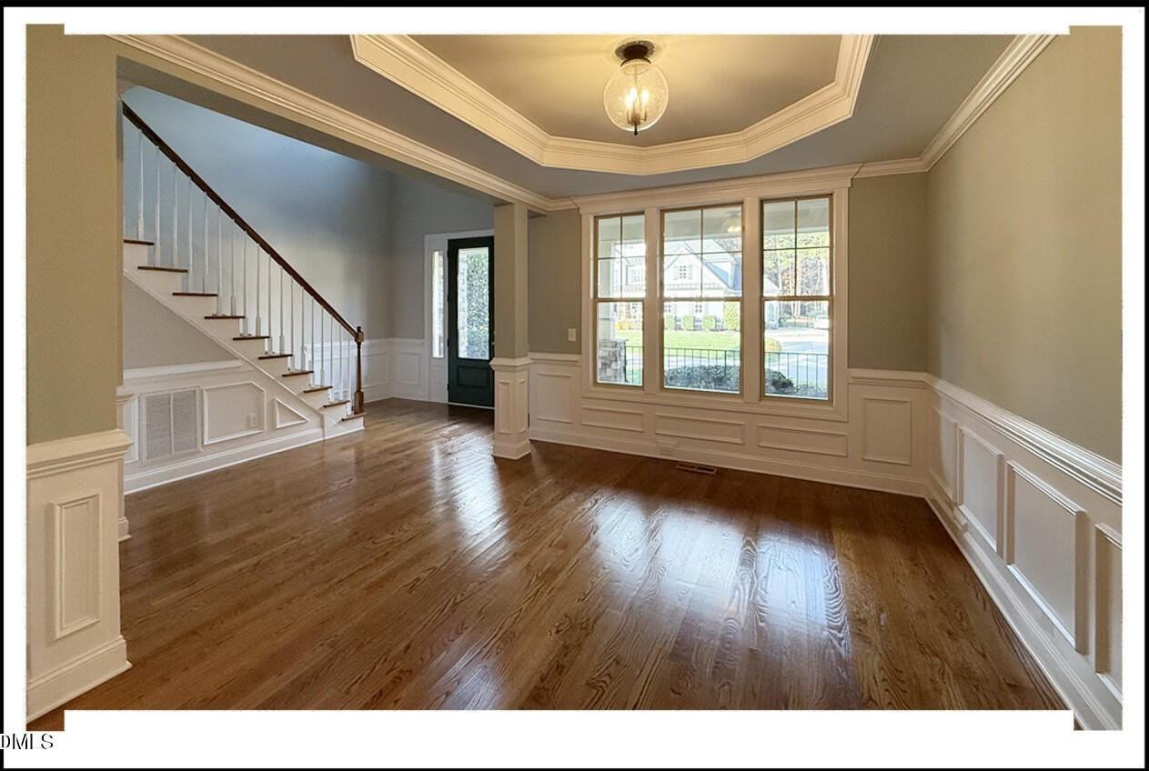 8025 Debenham Dr - Photo 3 of 38