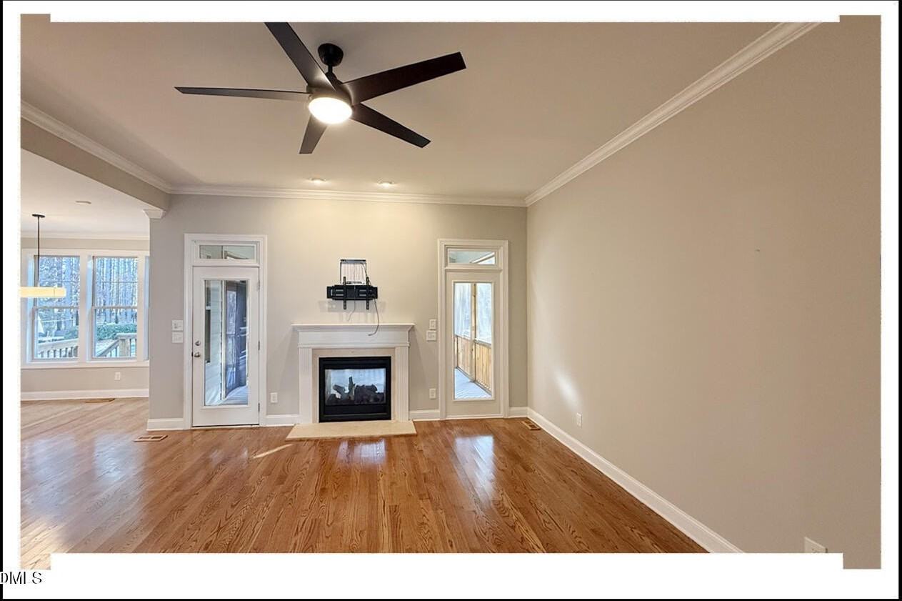 8025 Debenham Dr - Photo 4 of 38